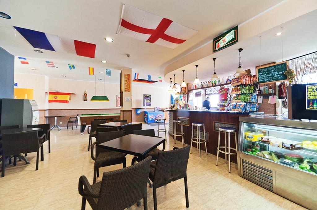 Apartamentos Blue Star (Adults Only) Sant Antoni de Portmany Zewnętrze zdjęcie