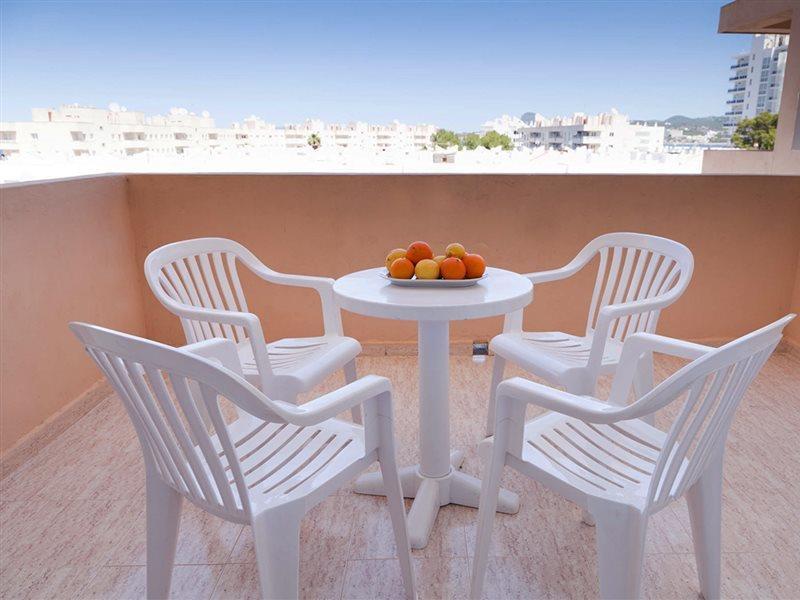 Apartamentos Blue Star (Adults Only) Sant Antoni de Portmany Zewnętrze zdjęcie