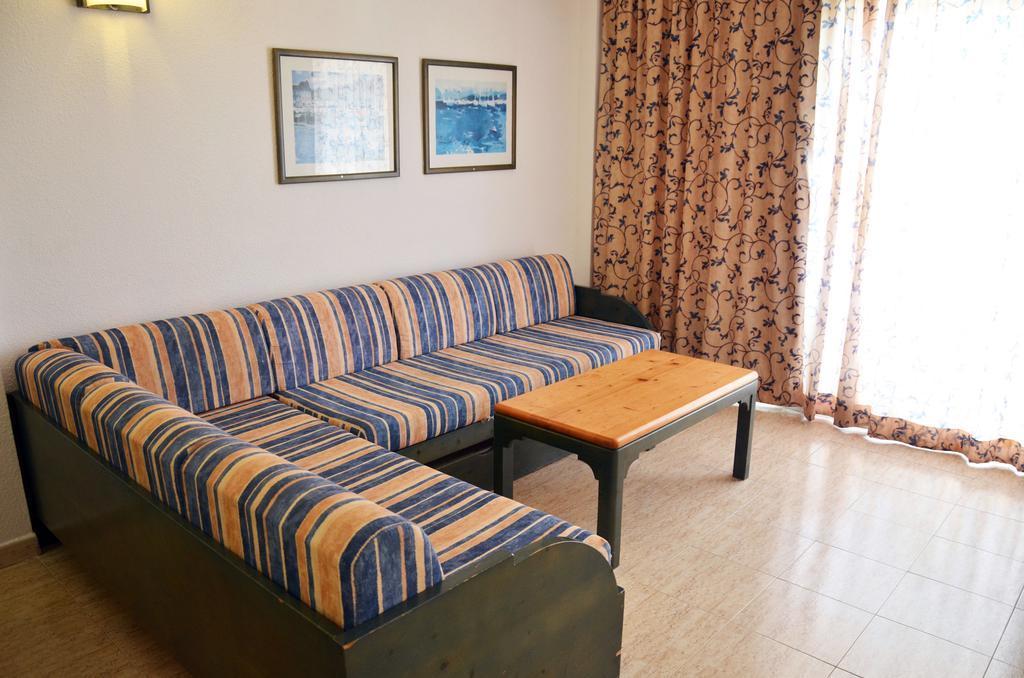 Apartamentos Blue Star (Adults Only) Sant Antoni de Portmany Zewnętrze zdjęcie