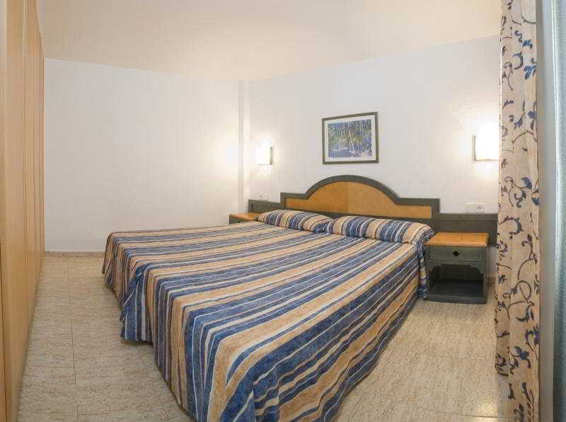 Apartamentos Blue Star (Adults Only) Sant Antoni de Portmany Pokój zdjęcie