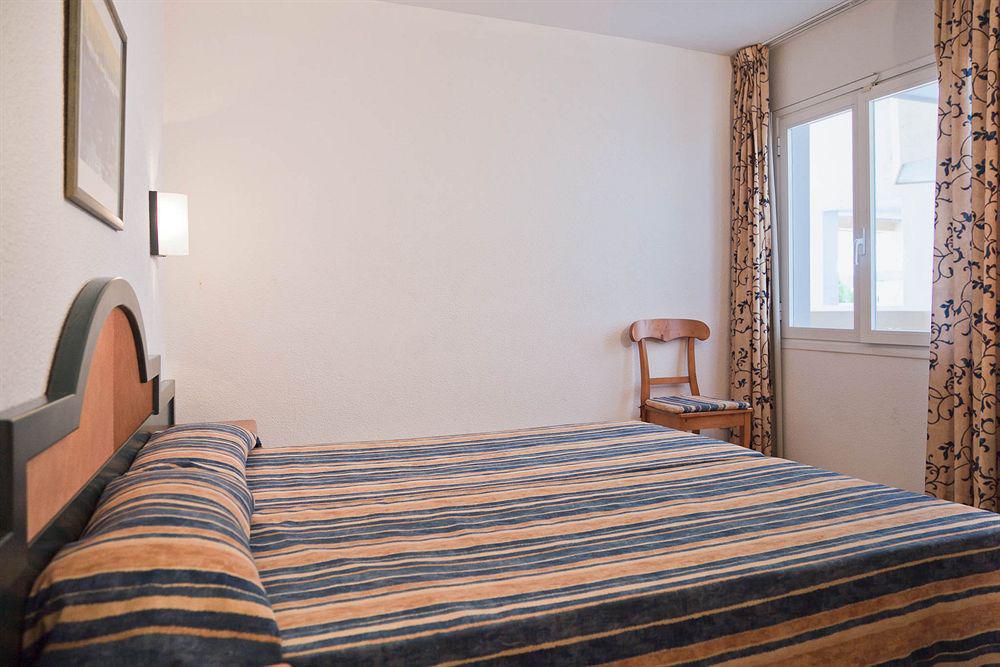 Apartamentos Blue Star (Adults Only) Sant Antoni de Portmany Zewnętrze zdjęcie